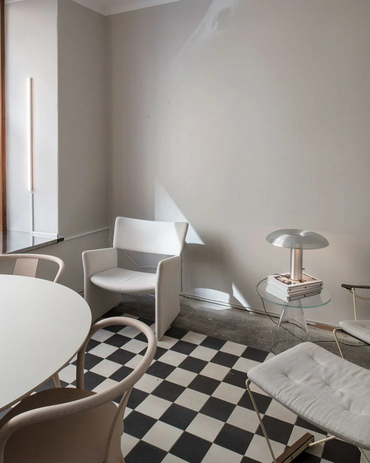 Crown Easy Chair - Afbeelding 4